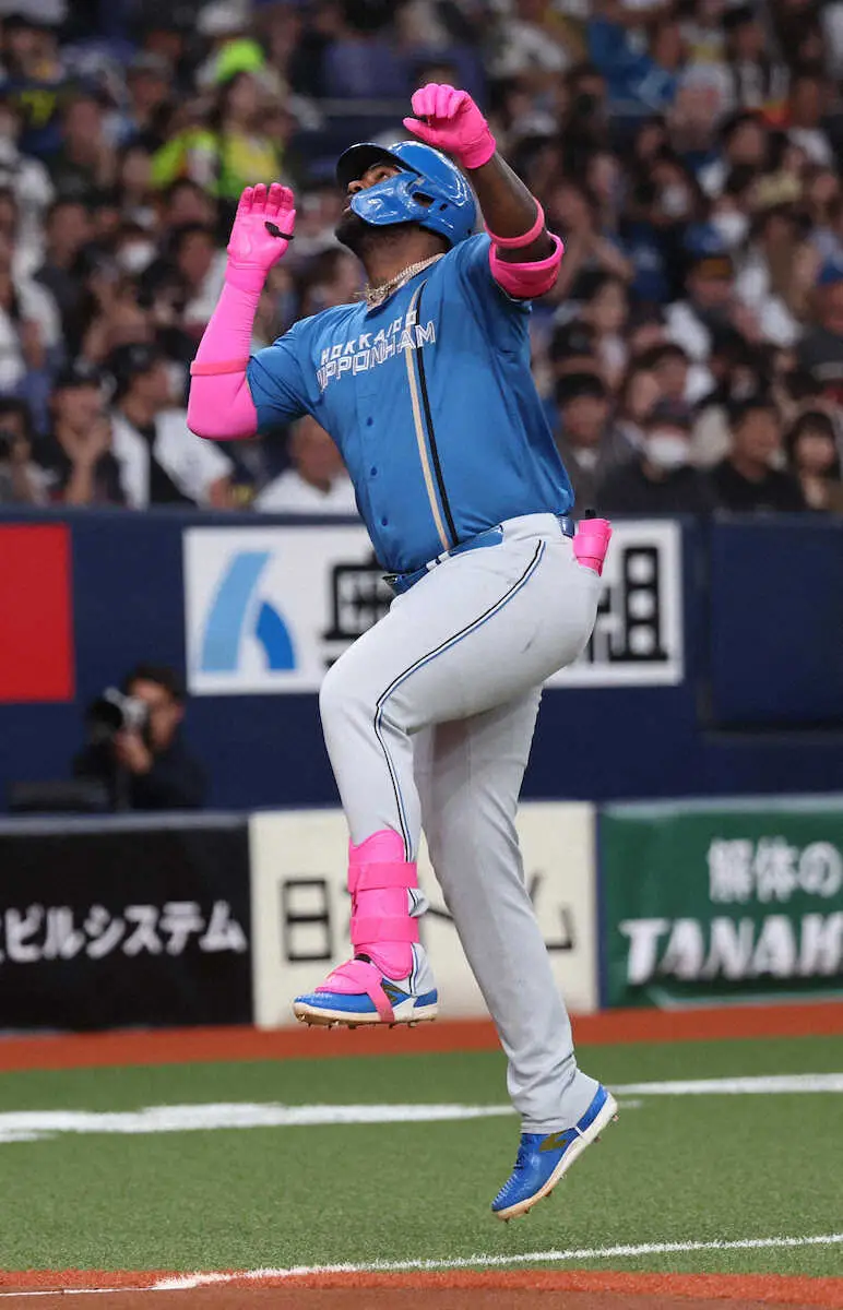【画像・写真】日本ハム・レイエスが86打席ぶり決勝4号2ラン！新庄監督の予言的中「言った通り」
