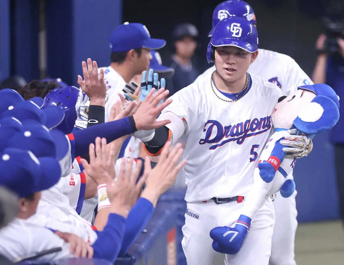 【画像・写真】中日・村松開人　惜しい！単打でサイクル安打達成も…押し出し四球　3安打5打点大暴れで連敗ストップ貢献