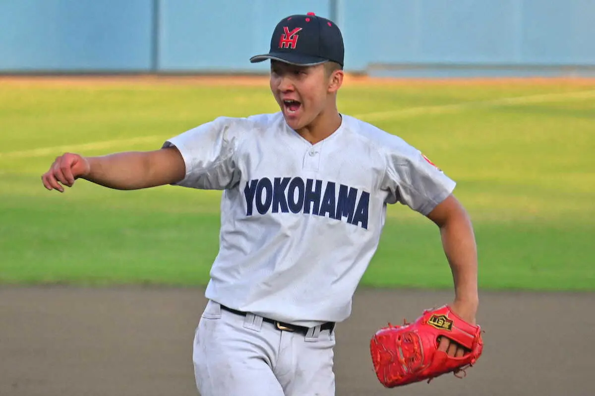 【画像・写真】横浜・池田　遊撃から救援登板し3者連続三振　MAX150キロも計測「本当に楽しかった」