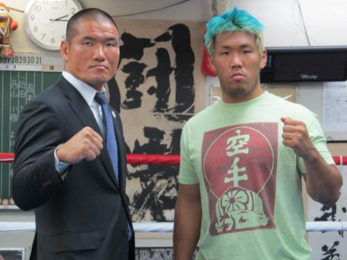 ９月10日の対戦が決まった日本ヘビー級王者の藤本京太郎（右）と同級１位の竹原虎辰