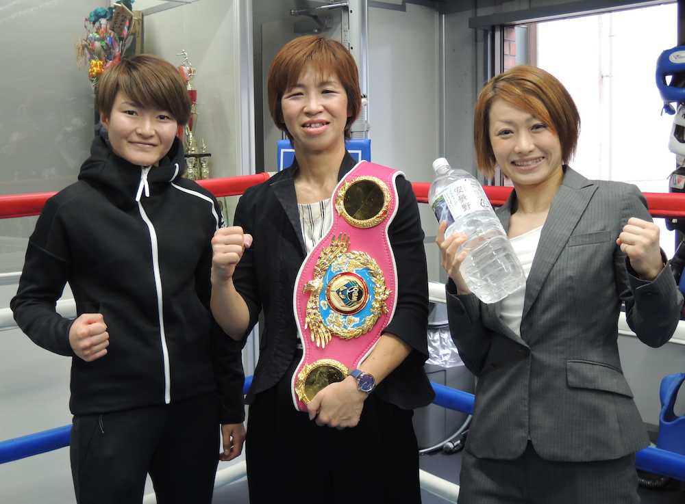 試合に向けて意気込む（左から）松田恵里、江畑佳代子、宮尾綾香