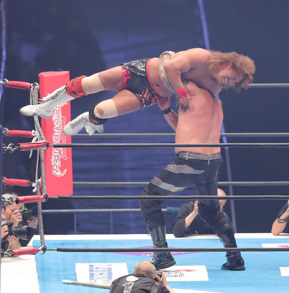【画像・写真】内藤　３度目戴冠！ベルトで殴打決着「叩き応えあった」