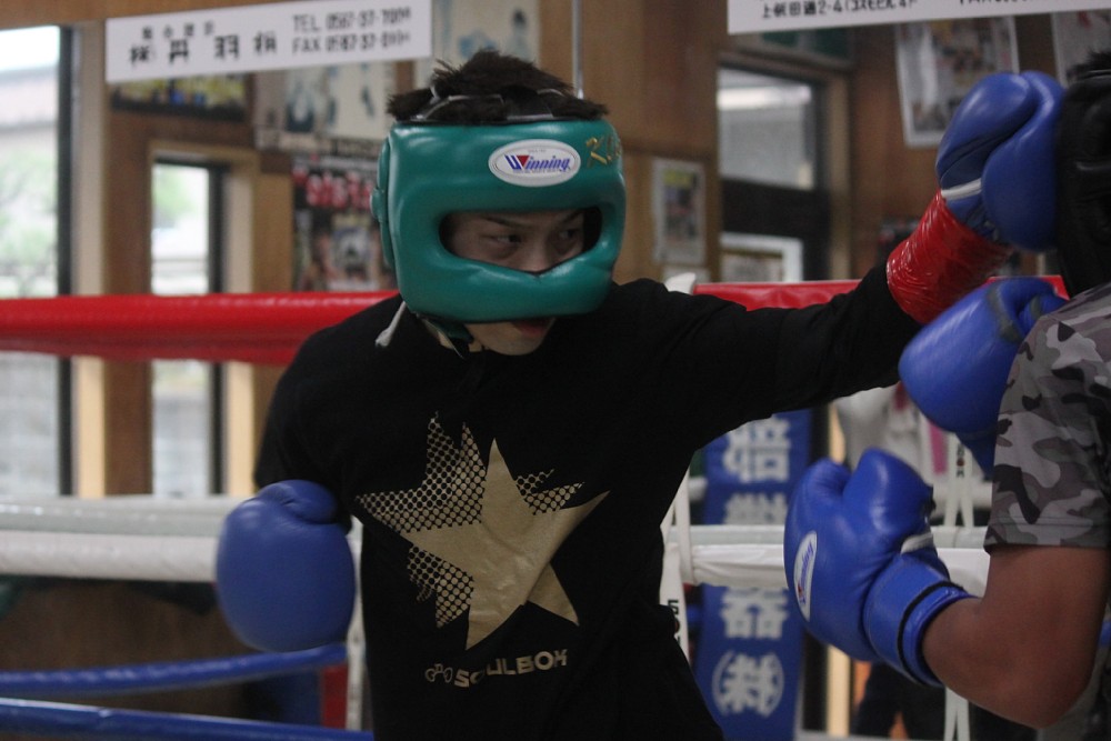 【画像・写真】恒成しっくり新バンテージ　尚弥ともコンビ、永末氏の腕に感服