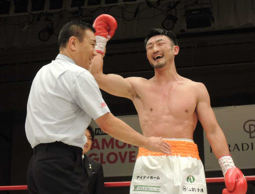 【画像・写真】小原佳太　再起戦を4回TKO勝利で飾るも「ここまでダメだとは思いませんでした」