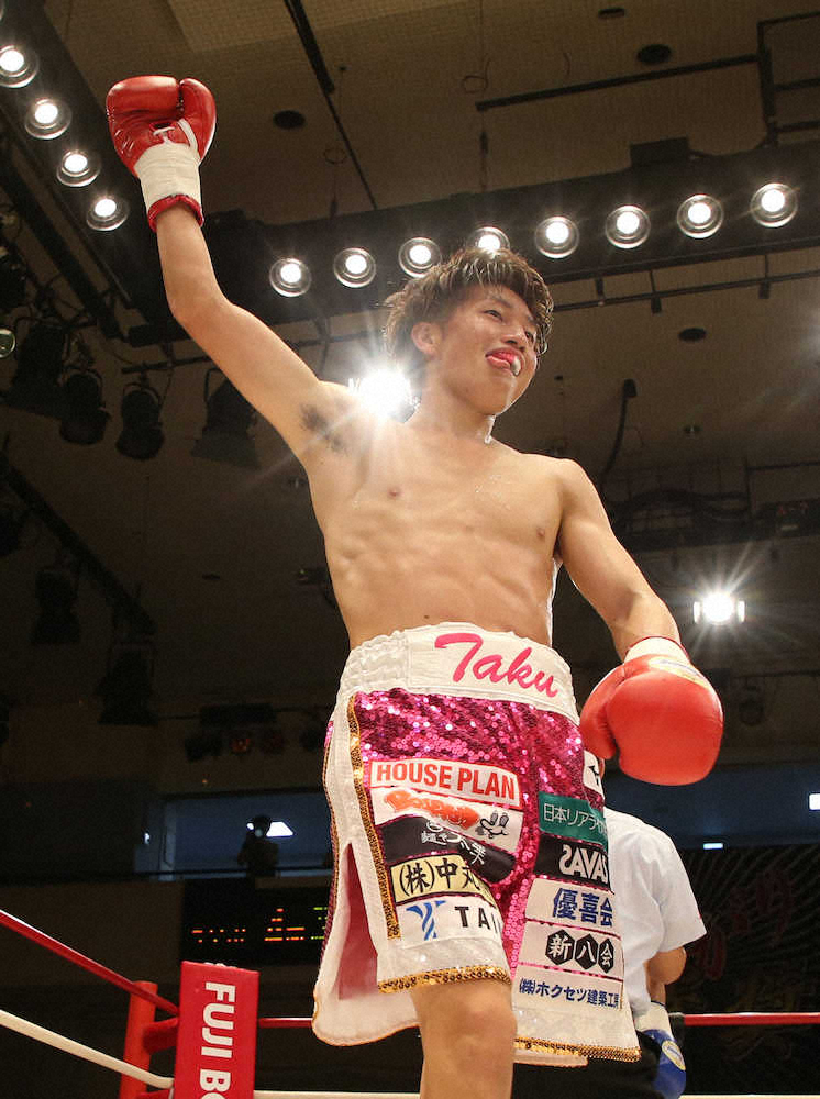 【画像・写真】桑原拓がデビュー5連勝　難敵をTKO圧倒「来年はタイトル獲りたい」