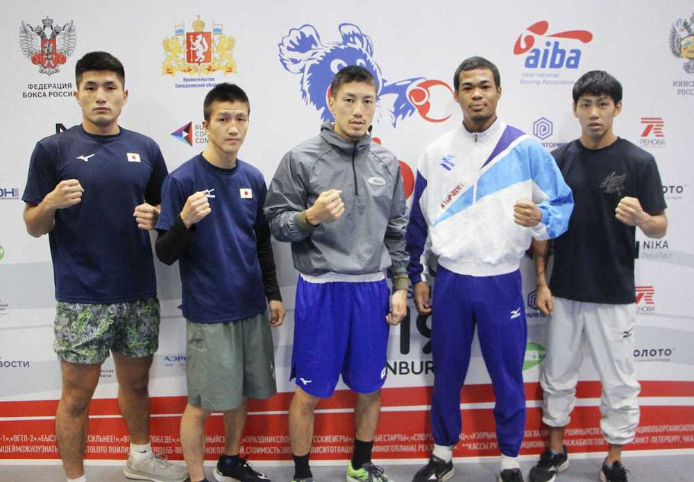 ボクシング男子世界選手権で日本代表の（左から）梅村錬、柏崎刀翔、成松大介、岡沢セオン、村田昴