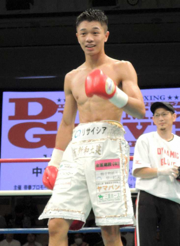 ＜114ポンド契約10回戦＞メリンドに6回TKO勝ちし、プロデビューから20連勝を飾った中谷潤人
