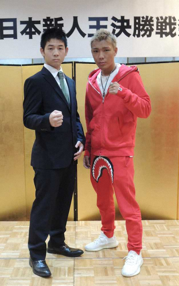 東日本新人王決勝戦発表会に出席した亀田京之介（右）と対戦相手の今成太希