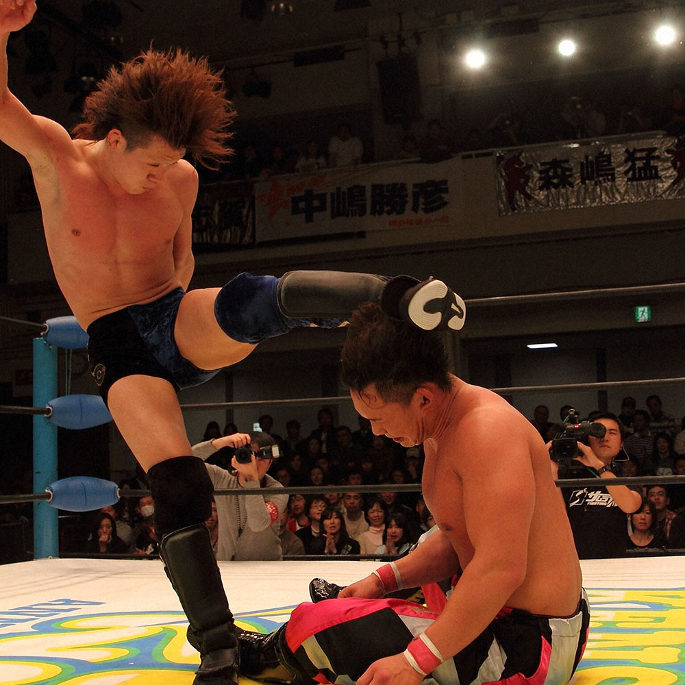 【画像・写真】相手の側頭部を蹴り抜くフジタ“Jr”ハヤト（C）GODBLESS