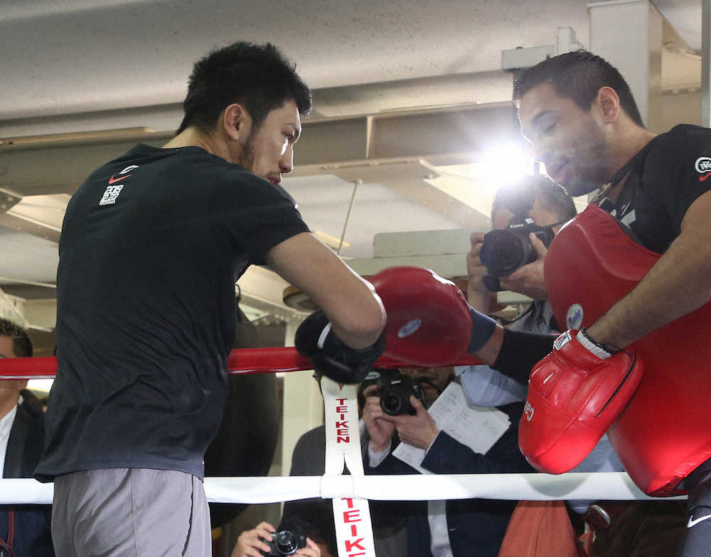 【画像・写真】村田諒太「自分の展開になれば問題ない」　バトラー陣営の前で好調アピール
