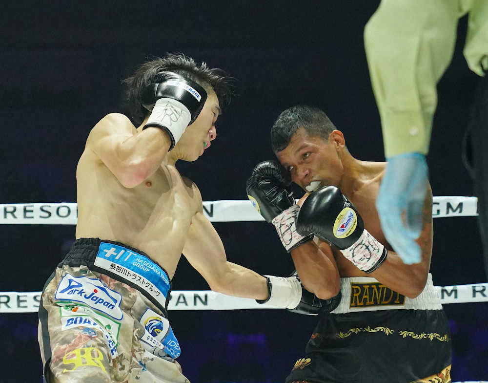 【画像・写真】ペタルコリン、一時優位も…ボディー攻め「予想していなかった」