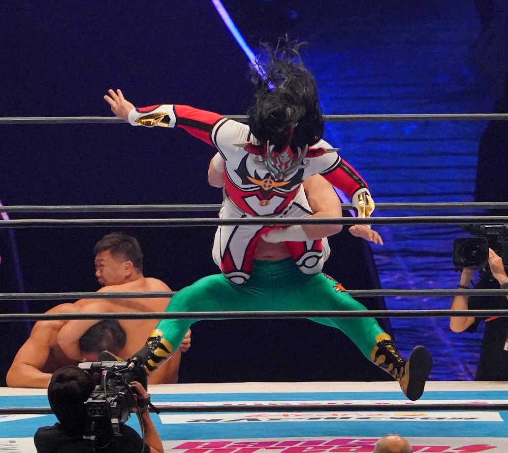 【画像・写真】ライガー、負けても沸かせた「引退試合1」　5日ラストファイト「全てをぶつける」