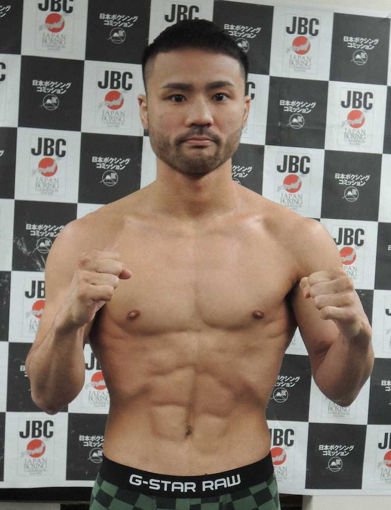 【画像・写真】比嘉、1年10カ月ぶり再起戦　軽口叩く余裕「計量？何も思いはないです」