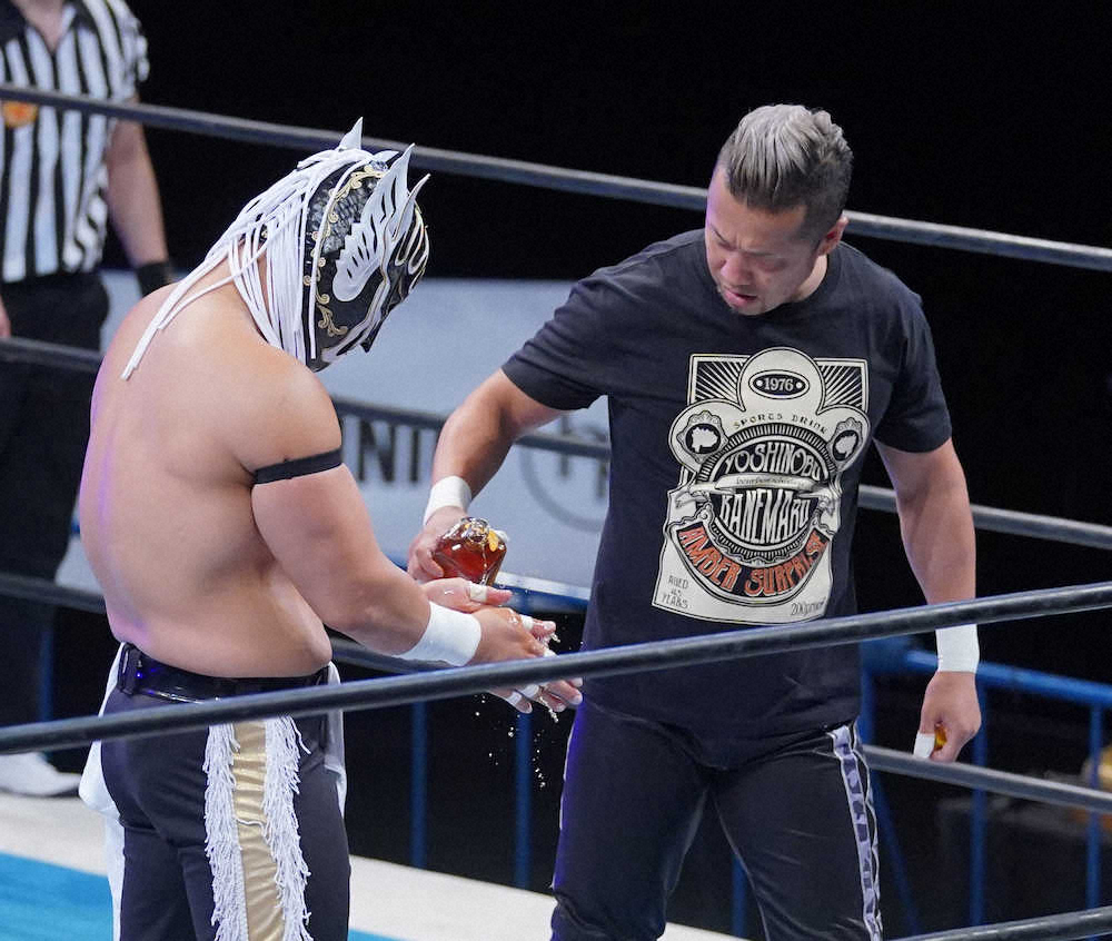 【画像・写真】新日本プロレス　110日ぶり“NO密”無観客で再開　棚橋「帰ってきました」