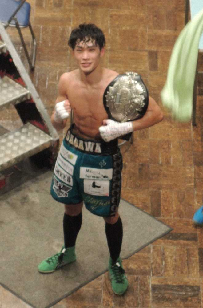 6回KO勝ちで2度目の防衛に成功した佐川遼