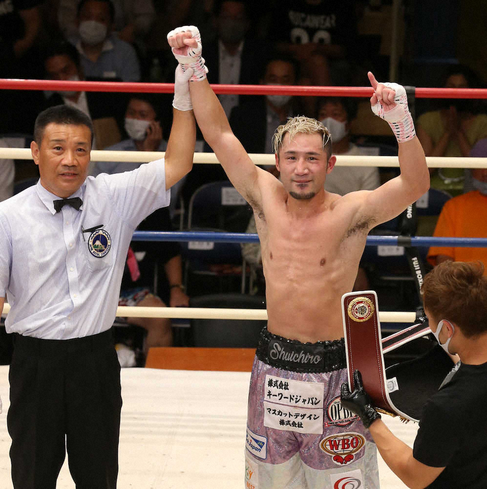 【画像・写真】吉野修一郎が史上初の3冠防衛　9連続KO逃すも大差判定で細川バレンタインに勝利