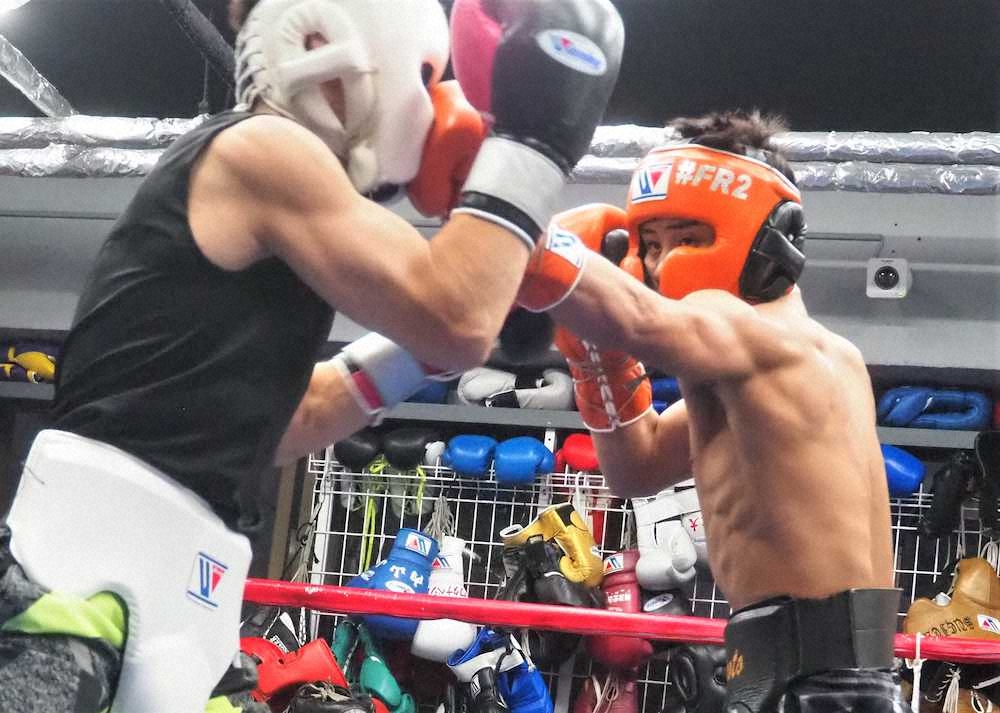 【画像・写真】京口紘人、V3戦へ向け久田哲也と集中スパーリング「学ぶこと多い」