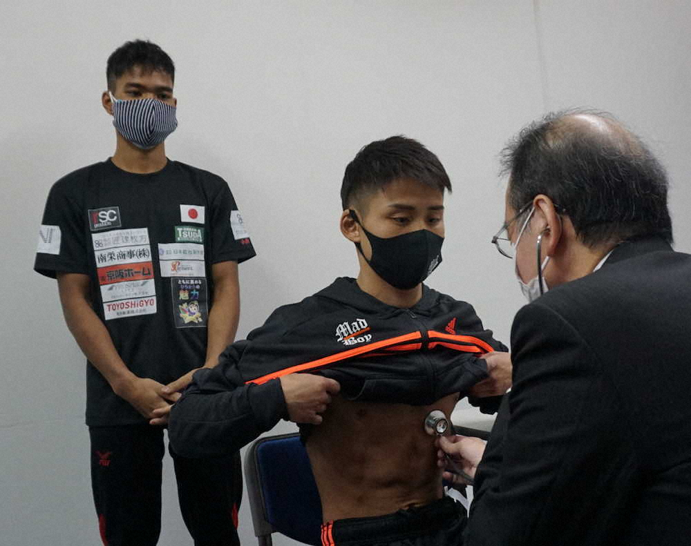 【画像・写真】京口紘人　リーチ6センチ劣勢も「気になる材料ではない」　11・3地元大阪でV3戦