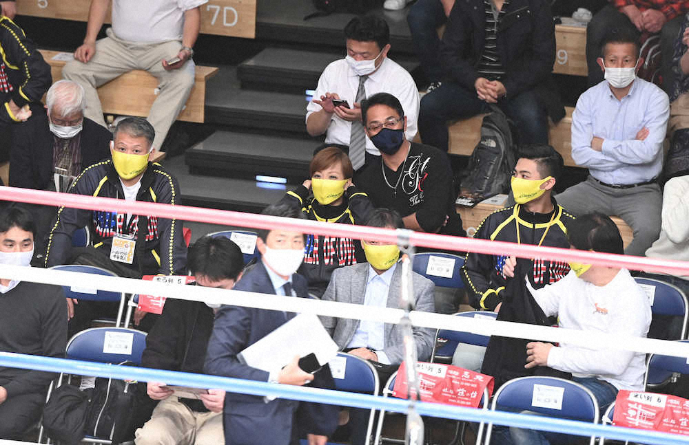 【画像・写真】中谷、会場で見守った家族に「少しは親孝行、家族孝行できたかな」