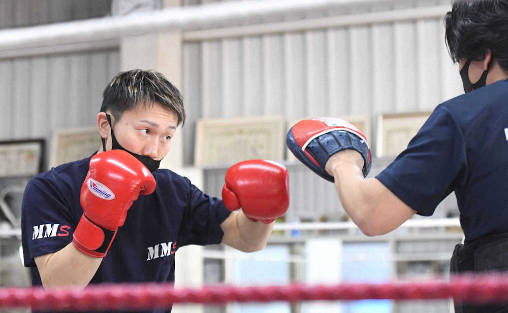 【画像・写真】久田、拳四朗に見舞う“ヒサダ百裂拳”「勝つ自信しかない」