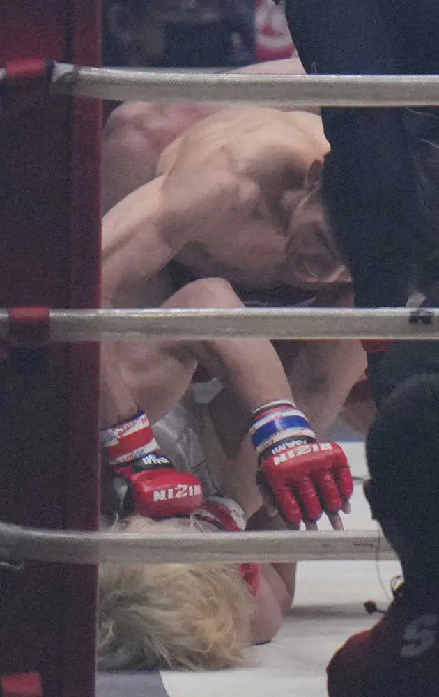 【画像・写真】【RIZIN】朝倉海「強くなって戻ってきた」　1回TKO勝ち！トーナメントV宣言