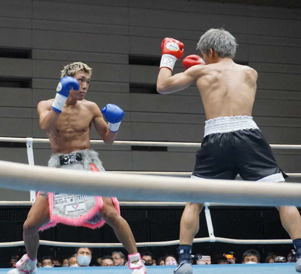【画像・写真】亀田3兄弟のいとこ・京之介　2回KOで日本ユースフェザー級王座を獲得　目標は「世界で一番になること」