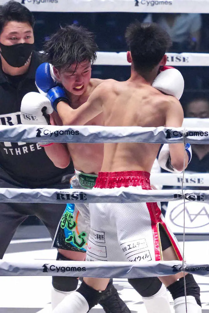【画像・写真】【RISE】那須川天心の弟・龍心が判定勝利！来春プロデビュー予定のホープが“天心超え”誓う