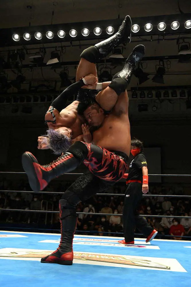 【画像・写真】G1クライマックス　鷹木がKENTAとの激闘制す、飯伏へ宣戦布告も