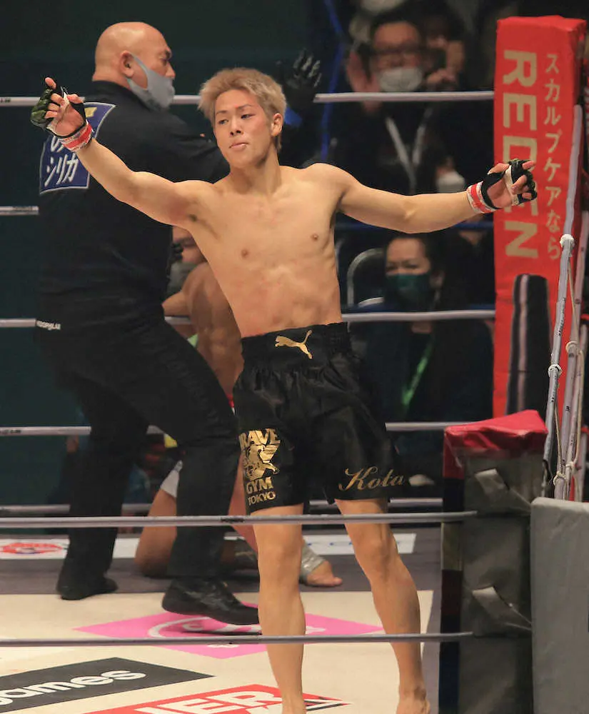 【画像・写真】カズ次男・三浦孝太デビュー戦180秒殺！「お父さん、お母さん、見に来てくれてありがとう」