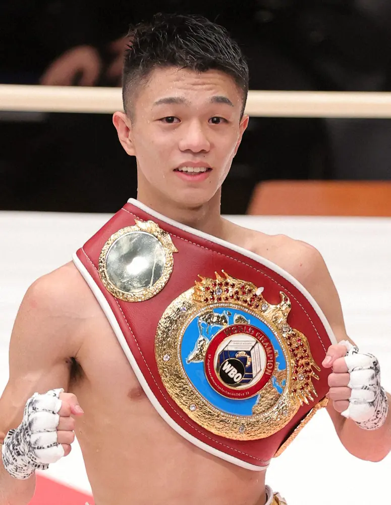 【画像・写真】中谷潤人　変幻自在のラッシュで圧倒V2　山内涼太との日本人対決8回TKO　デビューから23連勝