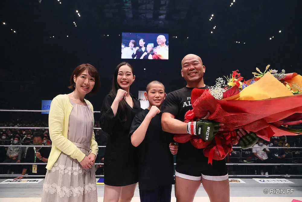 【画像・写真】「世界のTK」52歳・高阪　涙のラストマッチでTKO勝ち