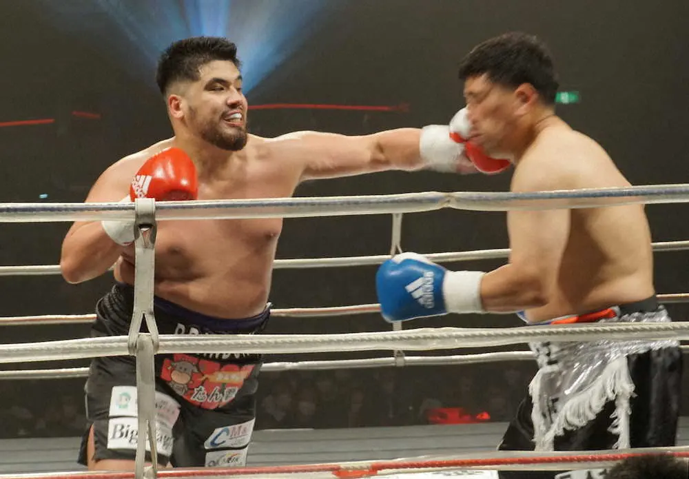 【画像・写真】ヘビー級・但馬　“秒殺”TKOデビュー「この階級は未知数だけど“迷わず行けよ、行けばわかるさ”」