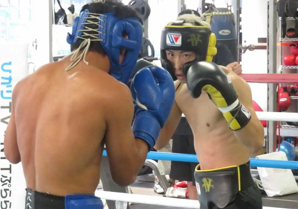 【画像・写真】スパーリングをする井上尚弥（大橋ジム提供）