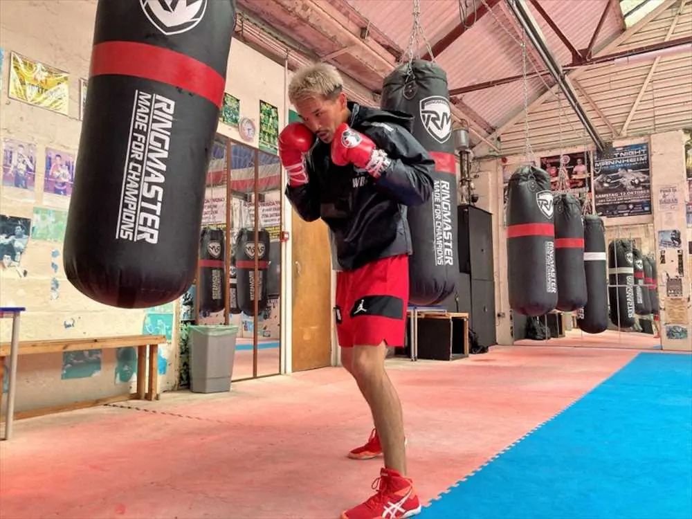 【画像・写真】敵地初防衛戦の尾川がジムワーク打ち上げ　「会見で相手と向かい合えていっそう動けた」