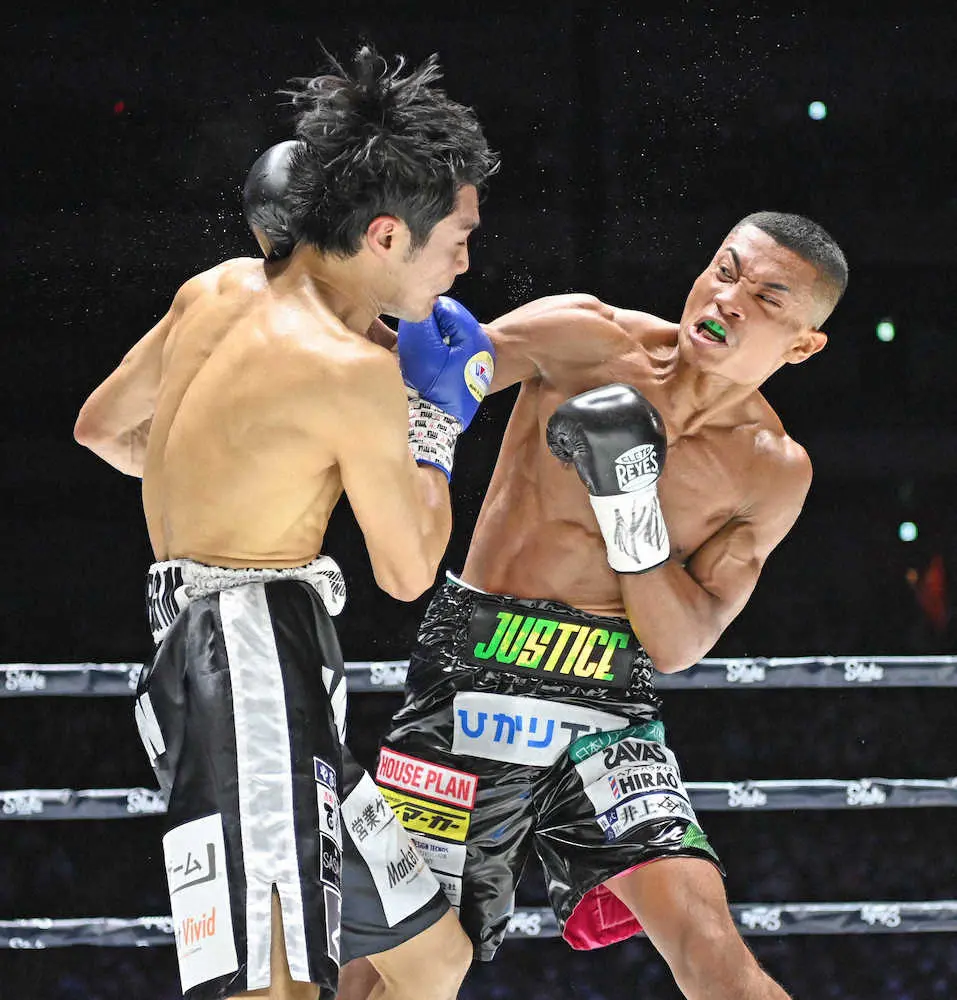 【画像・写真】平岡　6回TKO勝ち、20戦無敗で防衛　先見据える「世界チャンピオンになりたい」