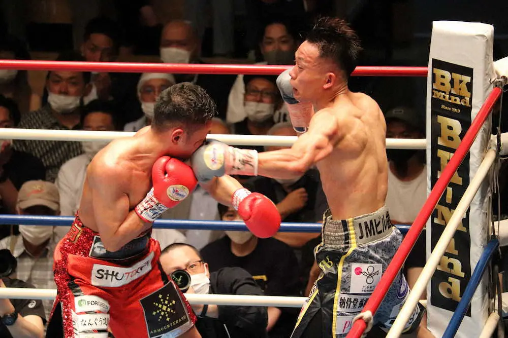 【画像・写真】プロ8戦目の堤が8回TKO勝ちで日本バンタム級新王者に　リング上で「お母さんありがとう」