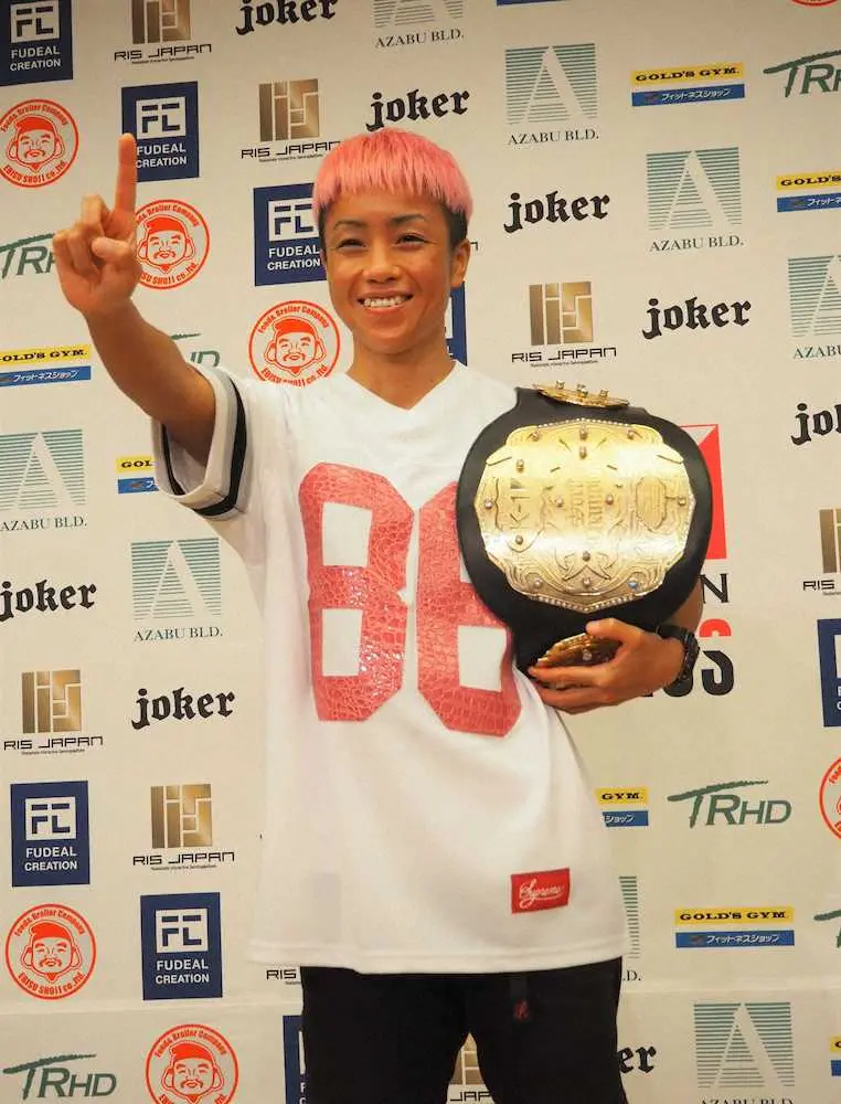 【画像・写真】KANA、KO勝利に「最高の形で勝ててホッ」　K―1初防衛から一夜