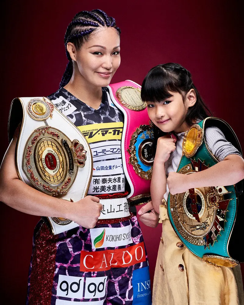 【画像・写真】「戦うシングルマザー」として知られる女子ボクシング・吉田実代と7歳の長女・実衣菜ちゃん（撮影・喜島弘章）