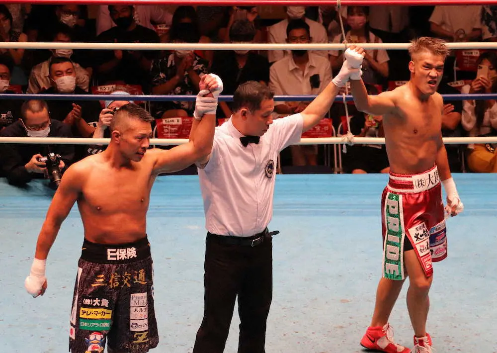 【画像・写真】元日本王者・源大輝が引退式で元世界王者・内山高志氏と“ガチスパー”　賞金50万円獲得ならず