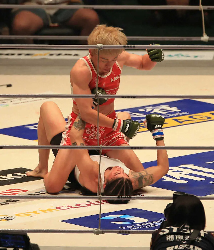 【画像・写真】【RIZIN】浜崎朱加　涙の判定勝利で4強入り！連敗脱出に安ど「無事に勝ててホッとしています」
