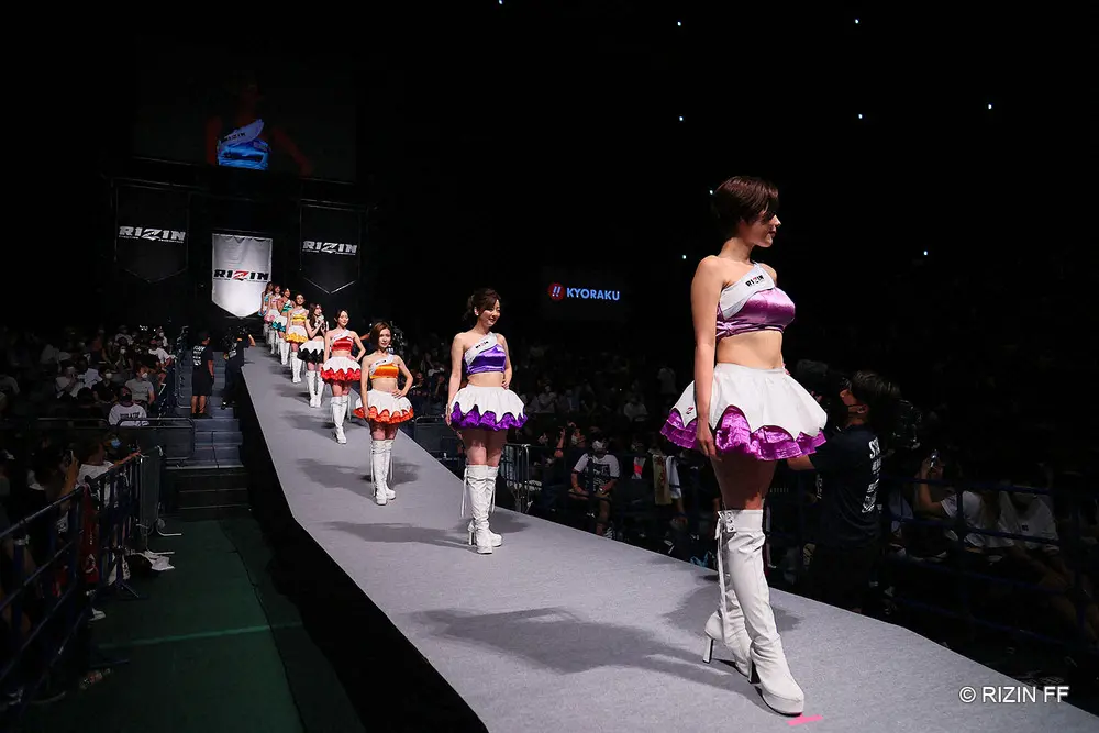 【画像・写真】「RIZINガール2021」卒業式　東海林里咲が涙であいさつ「RIZIN愛は変わりません」　