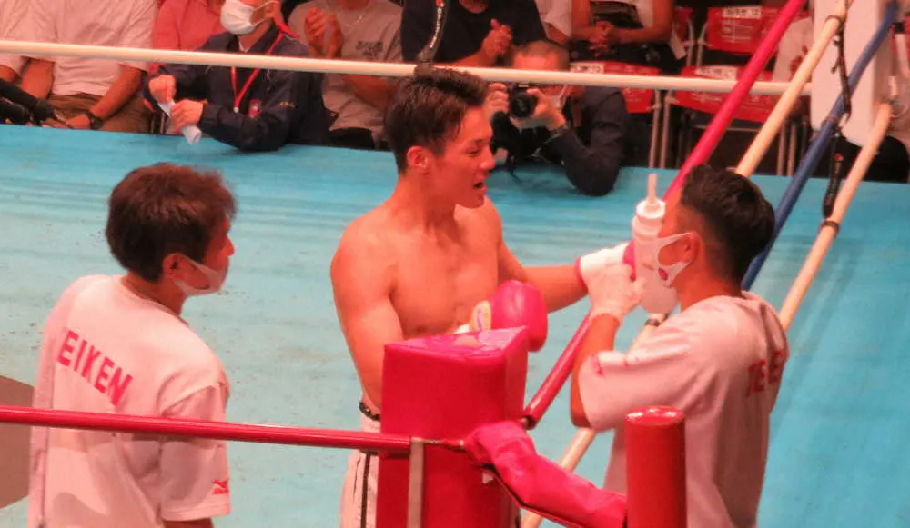 【画像・写真】李健太が韓国王者に2回TKO勝ち　1年5カ月ぶりの試合を飾る