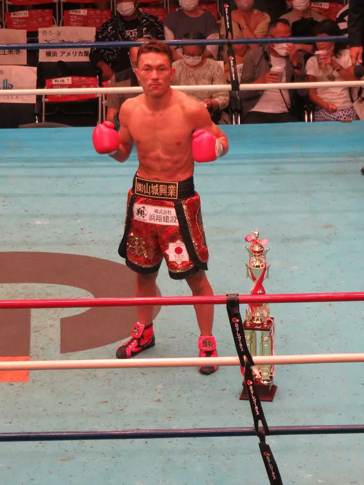 【画像・写真】1回KO勝ちで13連勝の赤穂亮、次戦は年内に海外の大物と　石井会長「ネリ、カシメロの二択」
