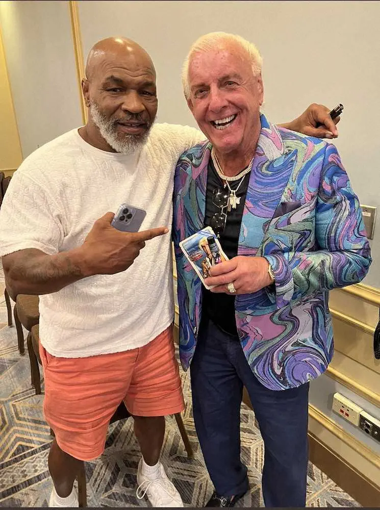 【画像・写真】リック・フレアー＆マイク・タイソン　豪華すぎるレジェンド2ショット！「GOAT」「なんだこれは」の声