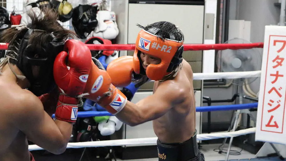 【画像・写真】京口紘人　11・1ライトフライ級王座統一戦へ1階級上の桑原とスパーリング「調子は上がっている」