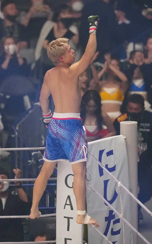 【画像・写真】三浦孝太“1R瞬殺”にSNS沸騰「まじ最高」「さすがキングの息子」「お父さん譲りのスター気質あるね」