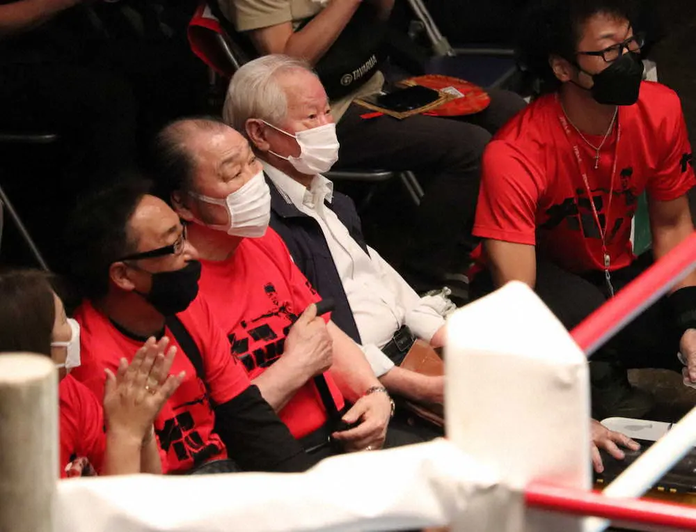 【画像・写真】輪島功一氏の孫・磯谷大心が東日本新人王決勝進出　96秒電撃TKOでプロ4戦連続KO勝ち