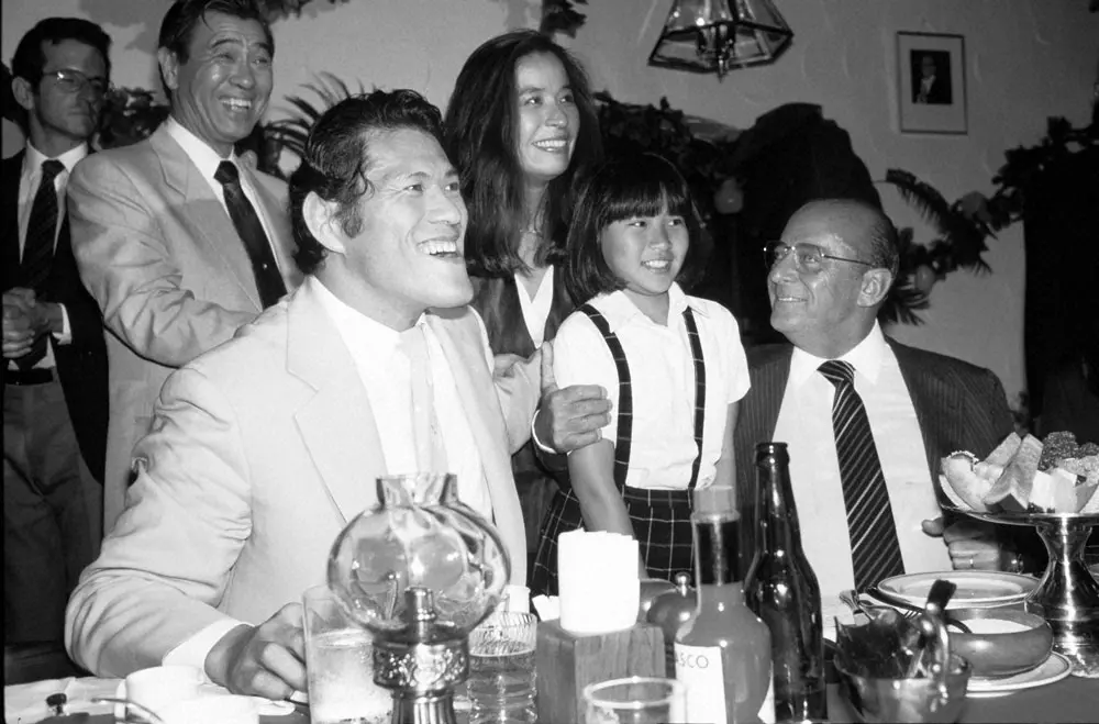 【画像・写真】84年6月、倍賞美津子、ブラジルのフィゲイレド大統領と。東京・六本木にあったレストラン「Anton」で（撮影・原　悦生）