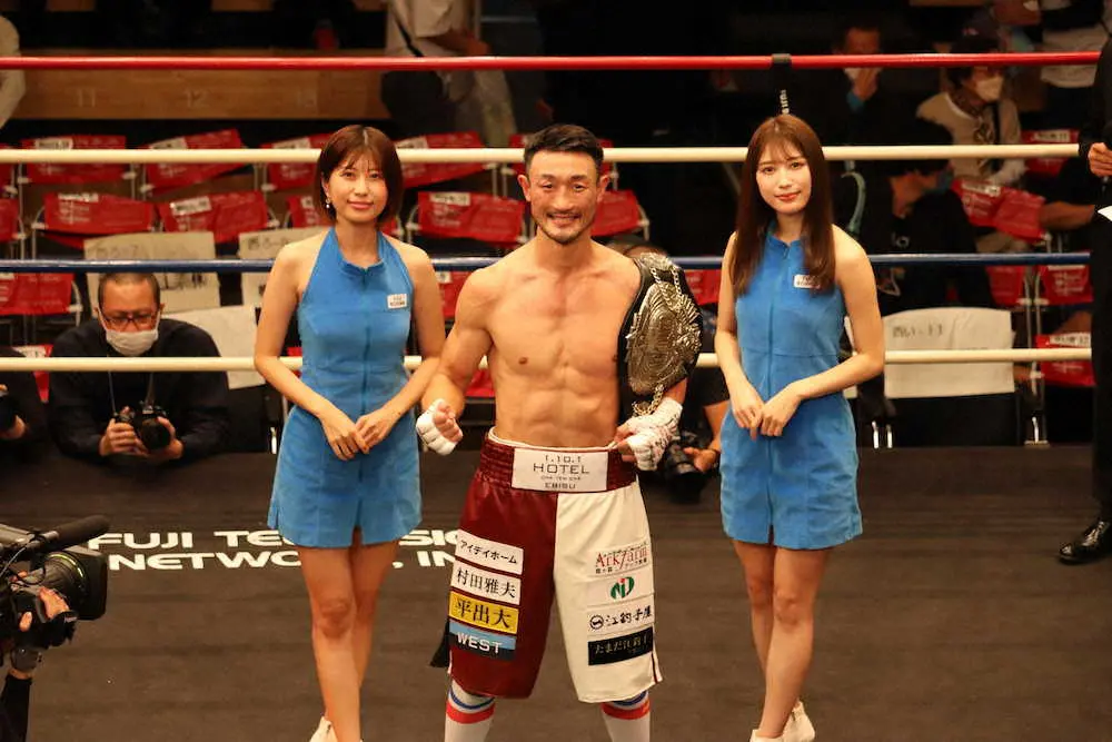 【画像・写真】小原佳太がワンパンチで暫定王者撃破「会心の一撃」　指導受けた故矢尾板貞雄氏追悼のV3