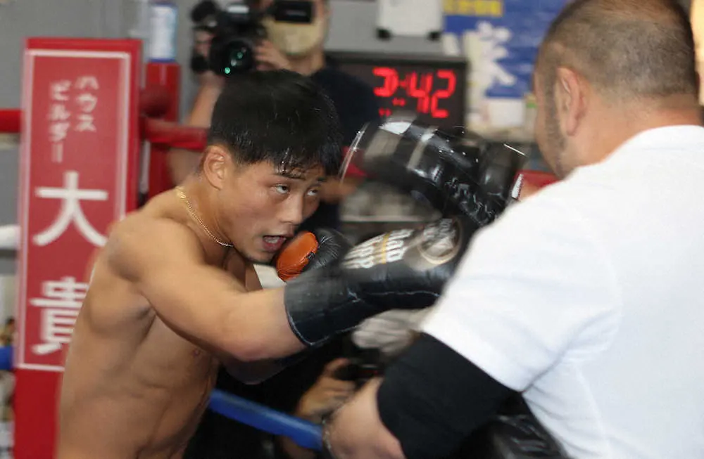 【画像・写真】11・1ライトフライ級日本人王者対決へ京口が公開練習　大物プロモーターからメッセージ「頑張らないと」